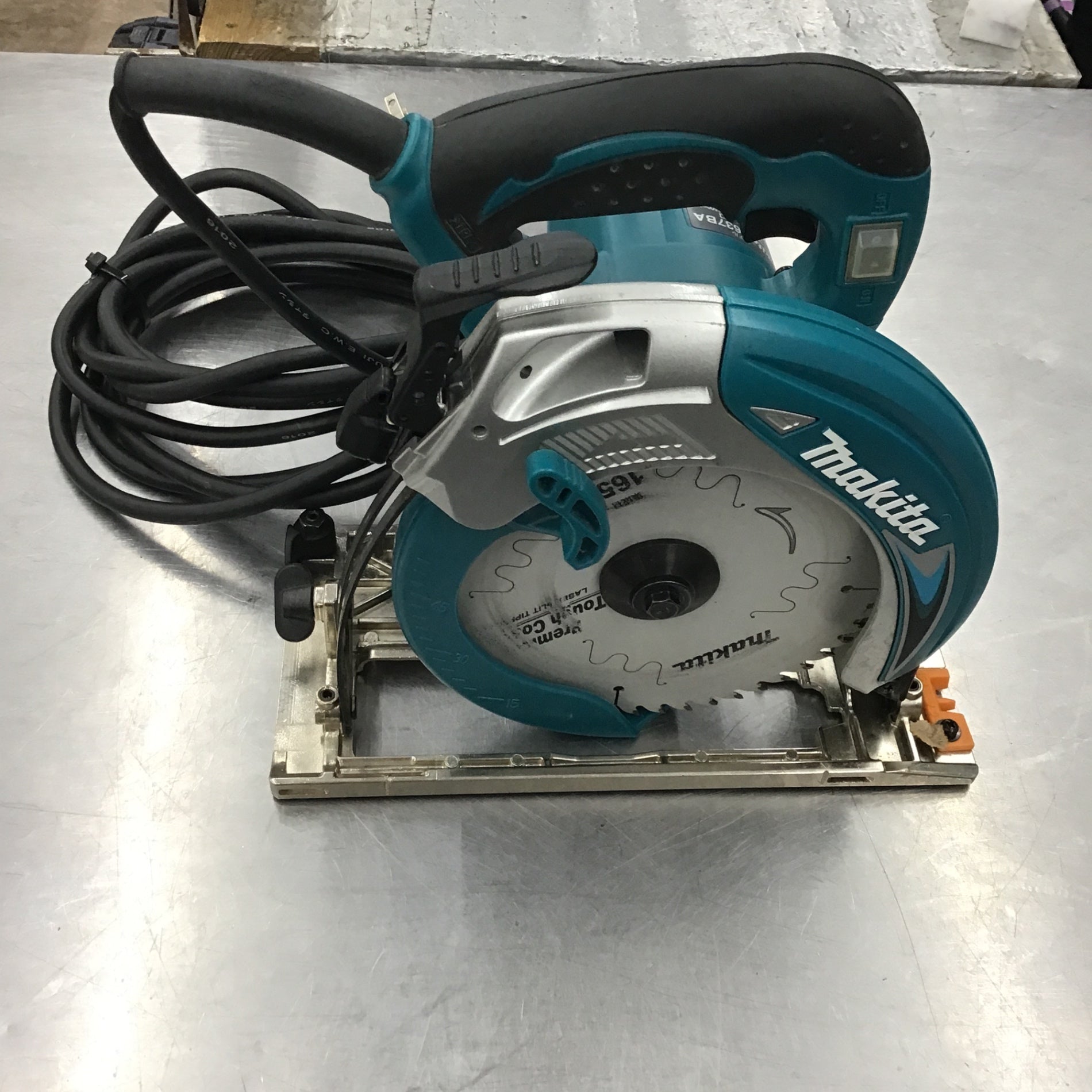 ☆マキタ(makita) 電気マルノコ 5637BA【所沢店】 – アクトツール