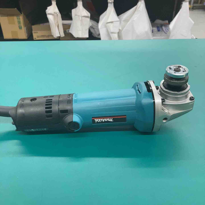 ☆マキタ(makita) 100mmディスクグラインダ 9533BL【戸田店】