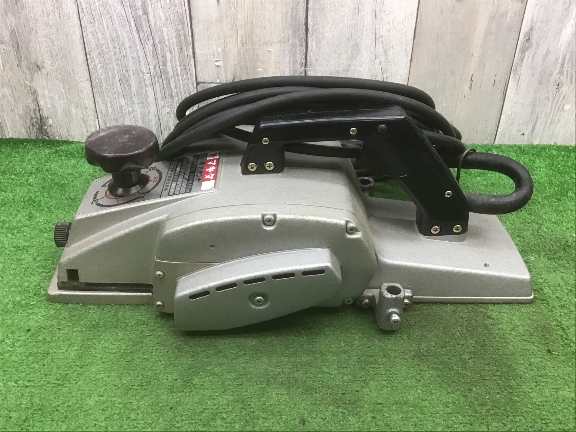 マキタ 電気カンナ 1805N ◇マキタ(makita) 電気カンナ 1805N【富山店】○Y7 – アクトツール