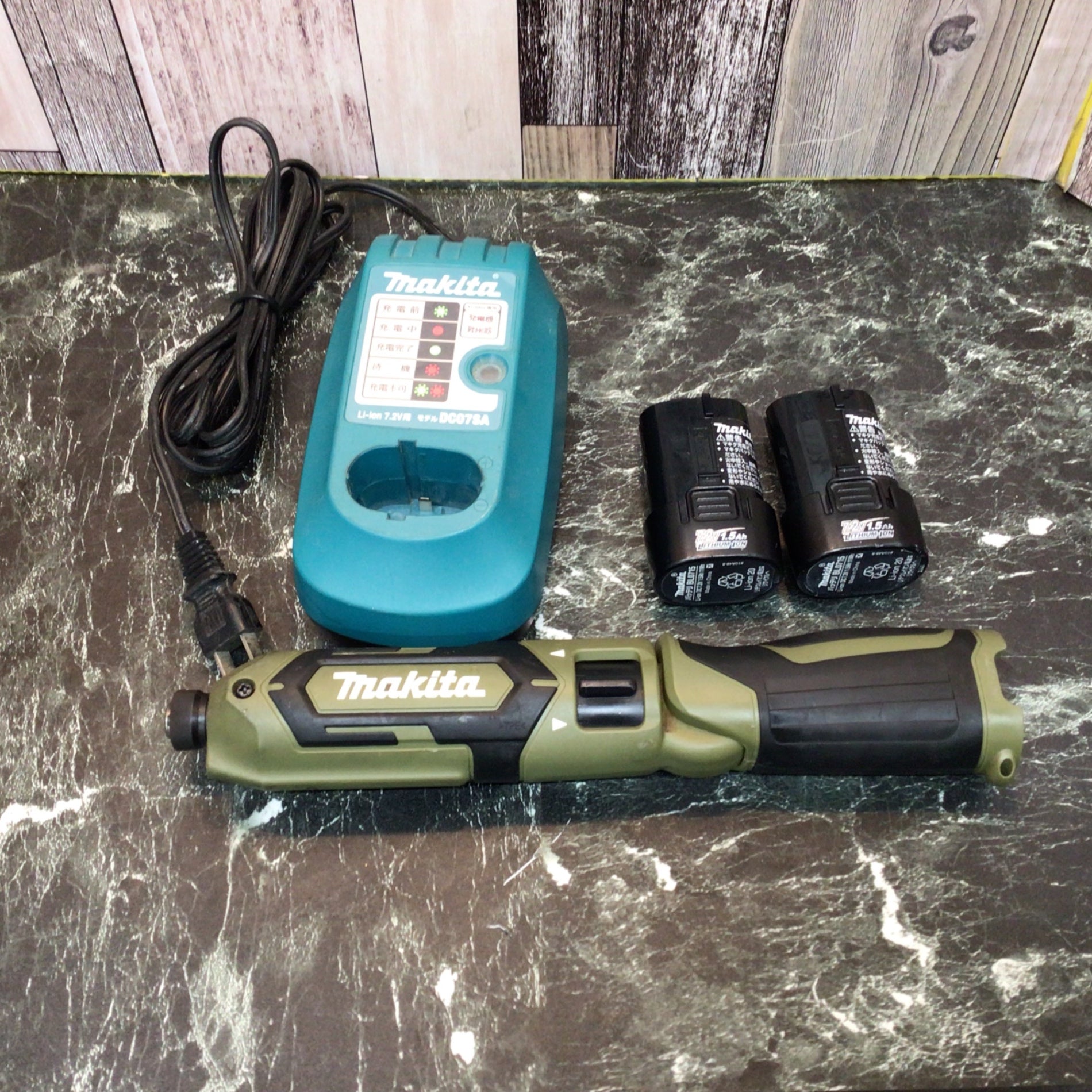 ☆マキタ(makita) コードレスペンインパクトドライバー TD022DSHXO