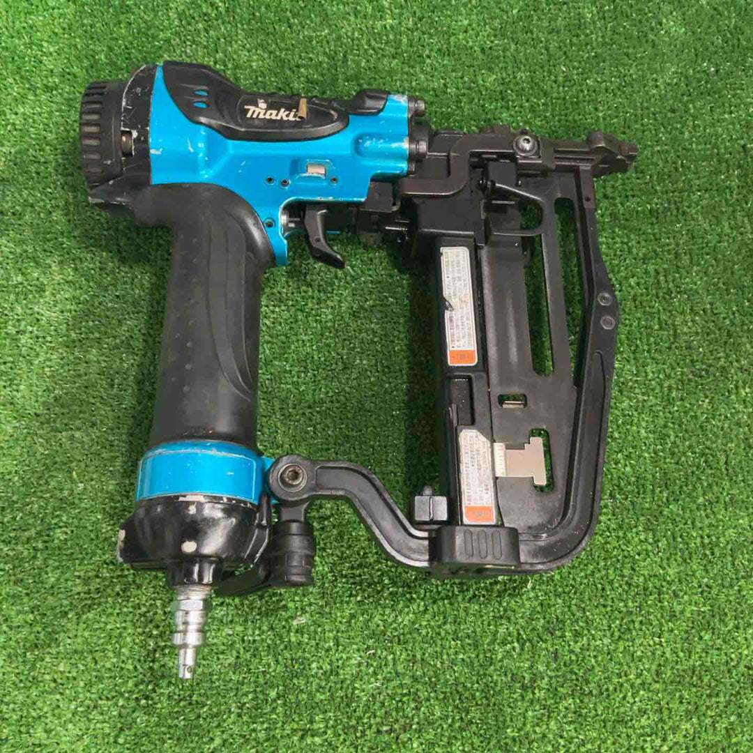 ★マキタ(makita) 高圧フロアタッカ AT450HAM【草加店】