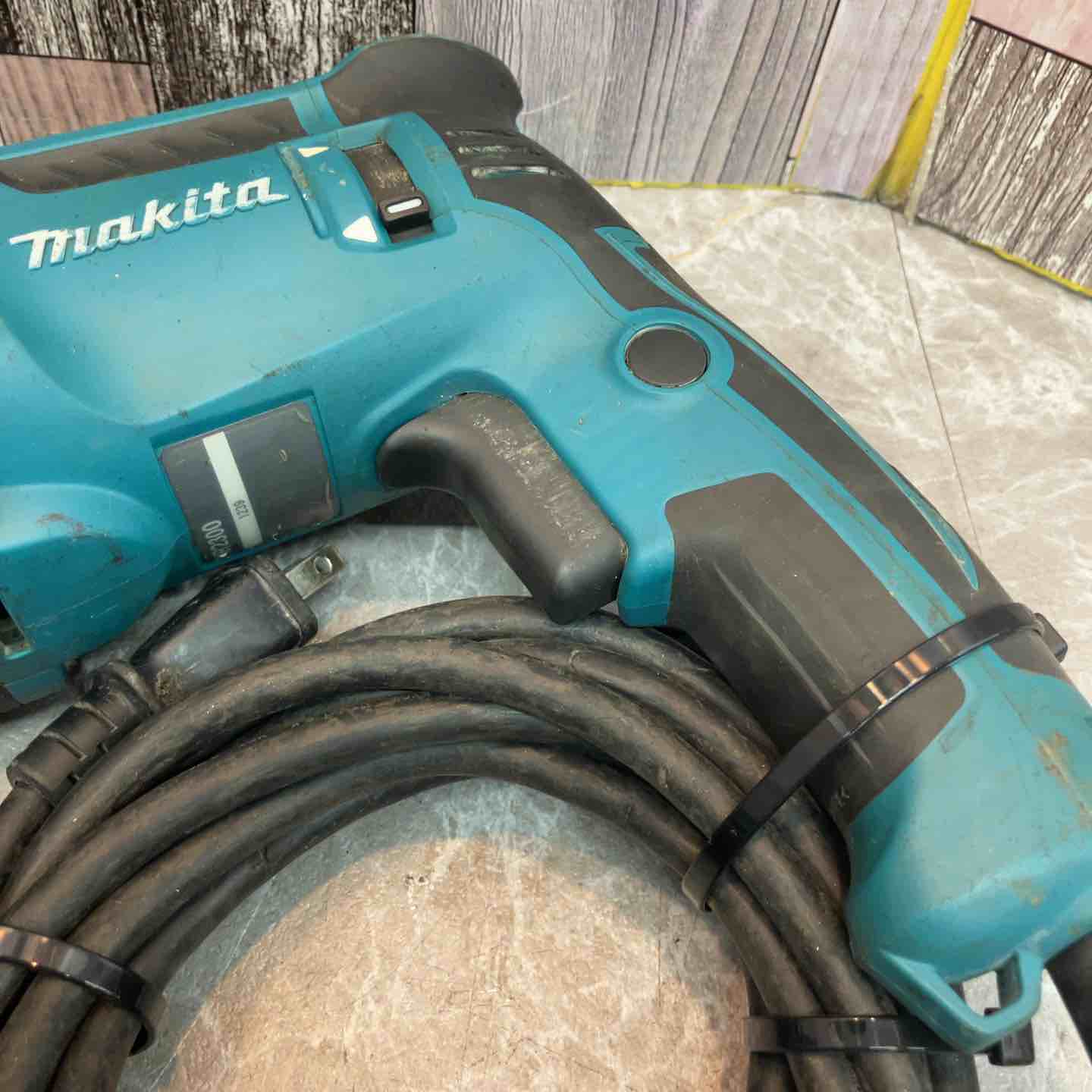 マキタハンマードリルHR2300  未使用品 Amazon | マキタ(Makita) ハンマドリル 2モード 23mm HR2300