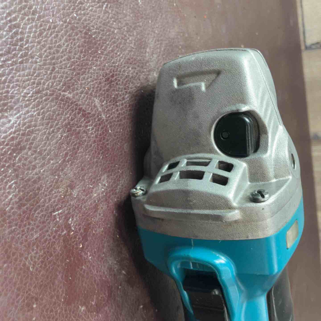 【中古品】 マキタ(makita) 100mmコードレスディスクグラインダー GA400DZ 【東大和店】