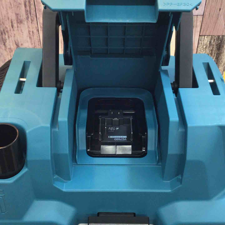 ★マキタ(makita) コードレス集じん機 乾湿両用 VC750DZ【八潮店】