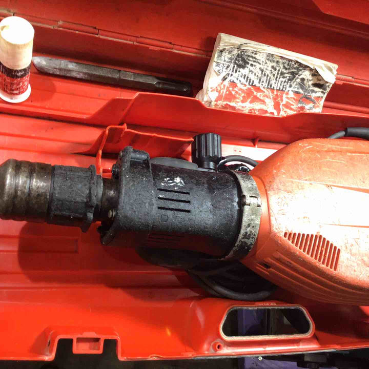★ヒルティ(Hilti) コード式ハツリ機 TE1000-AVR【川口店】