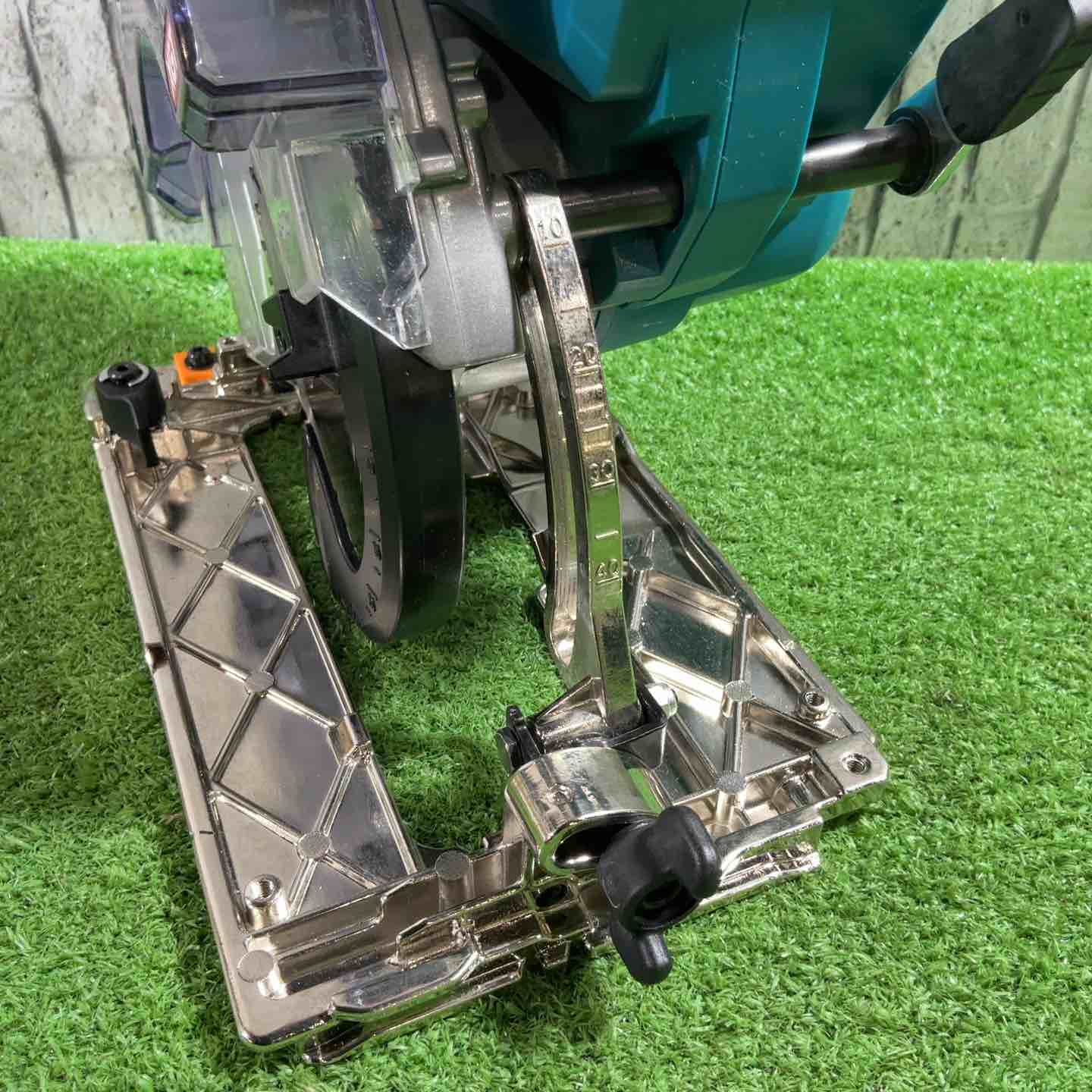 ☆マキタ(makita) 125mmコードレス防じん丸ノコ KS004GZ 逆勝手【川口
