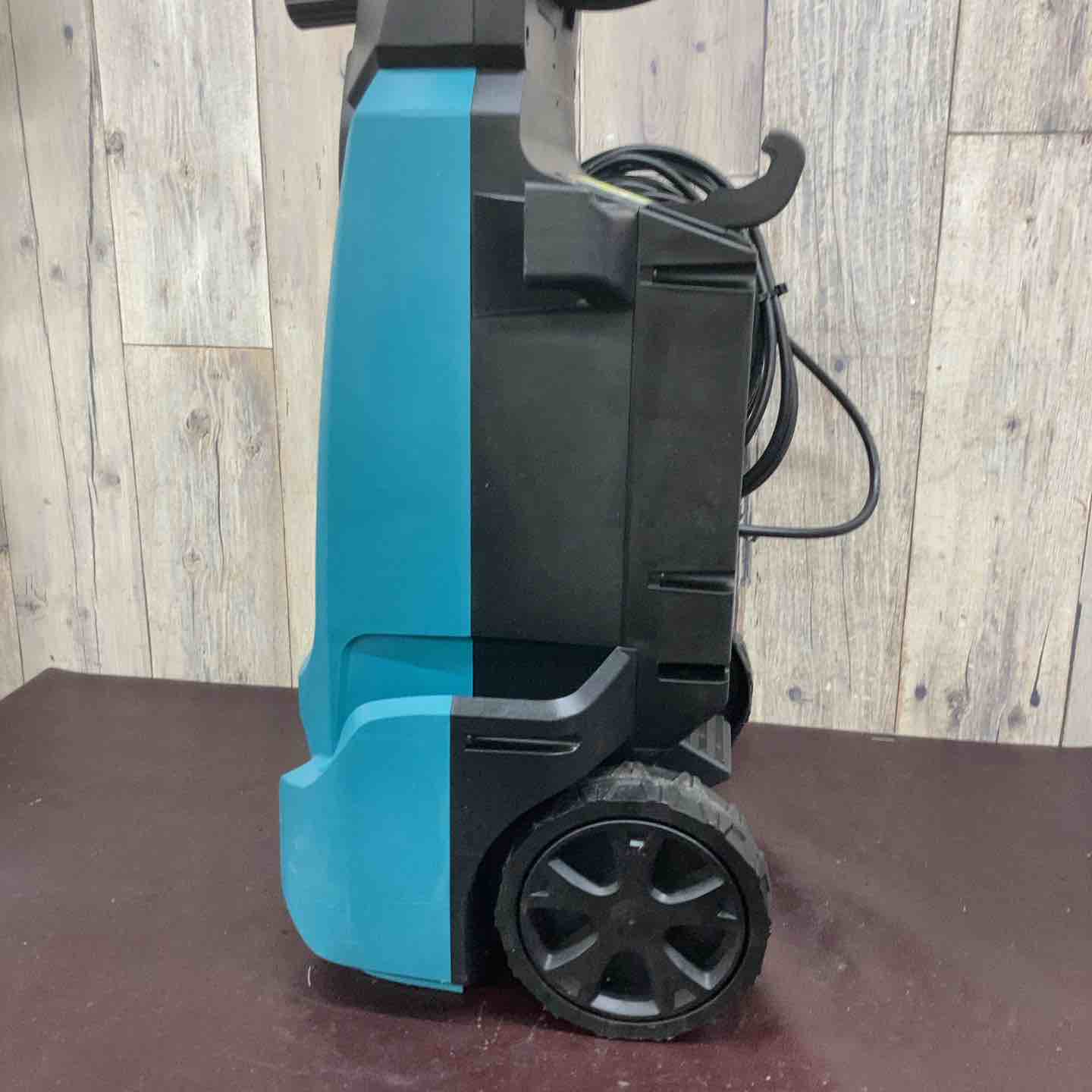 中古品】マキタ(makita) 高圧洗浄機 MHW0820 ※パイプクリーナー付属