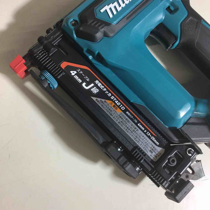 ★マキタ(makita) コードレスタッカー ST421DZK【戸田店】