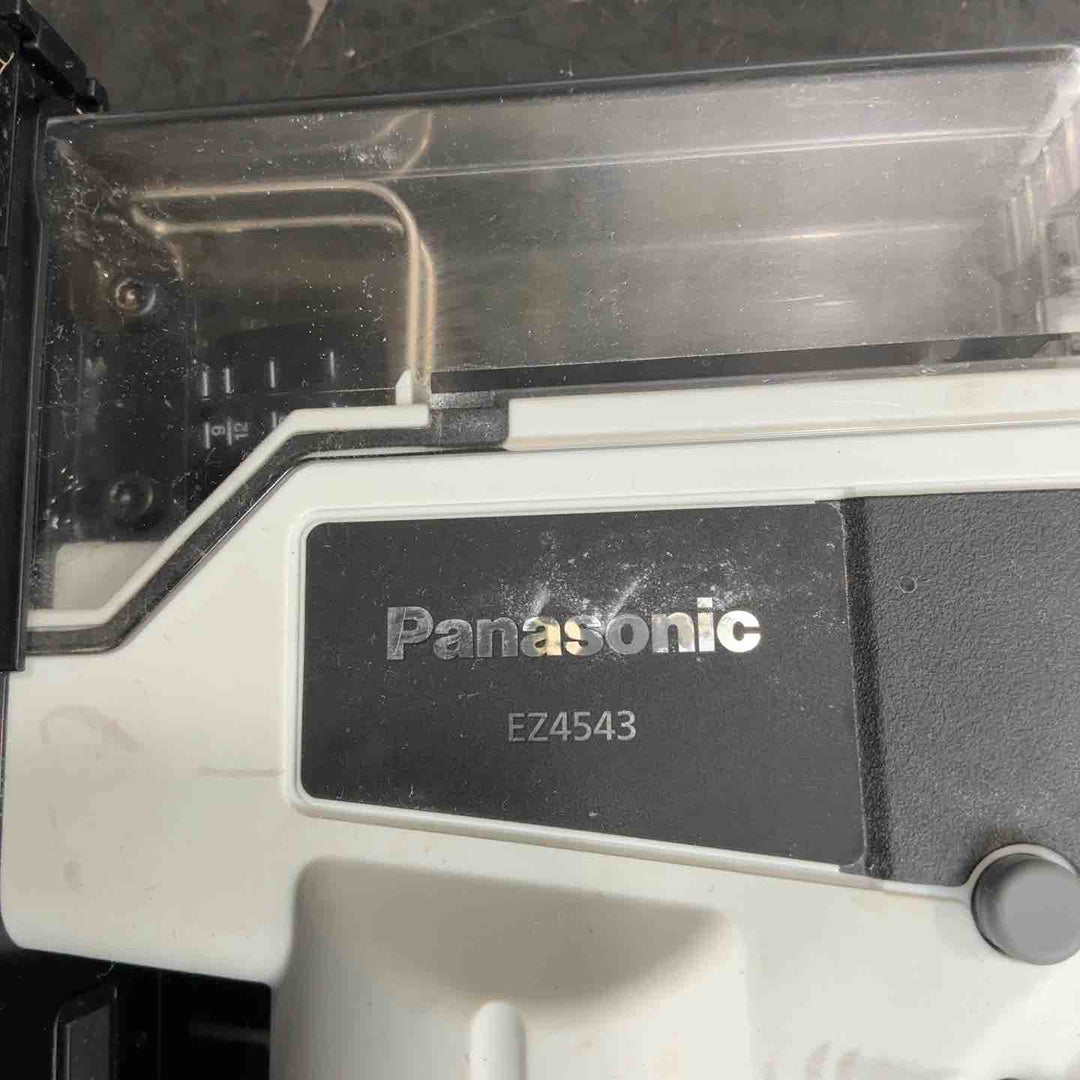 ◇パナソニック(Panasonic) コードレス角穴カッター EZ4543X-B【草加店】