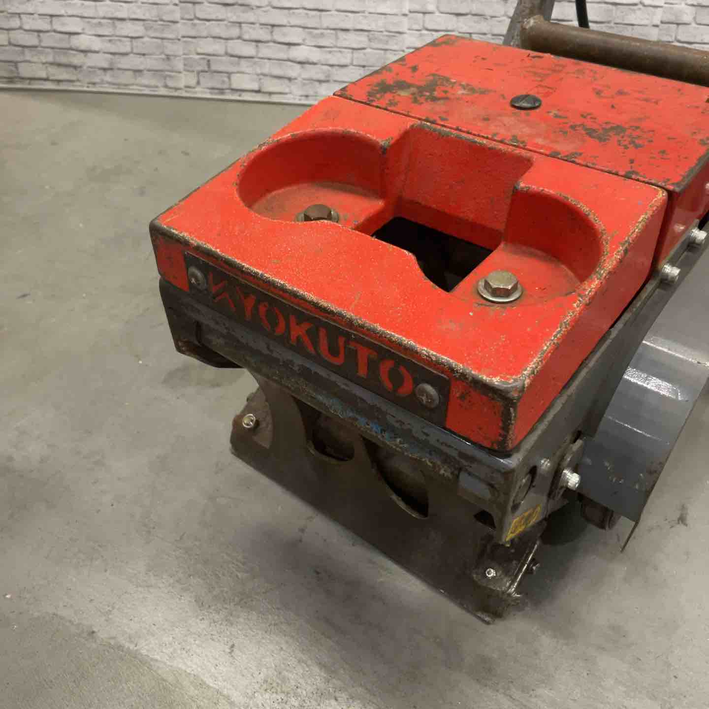 店頭受取り限定】◇ 極東(KYOKUTO) 床材剥がし機 ストロングペッカー