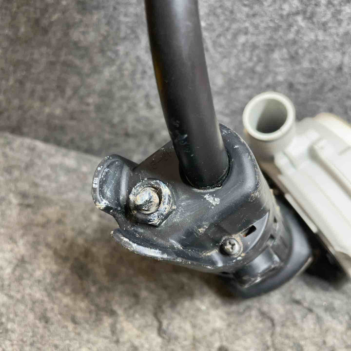 マキタ(makita) 100mmディスクグラインダ 9539B 三京ダイヤモンド 集じんアタッチメントクリーン太くん付き【桶川店】