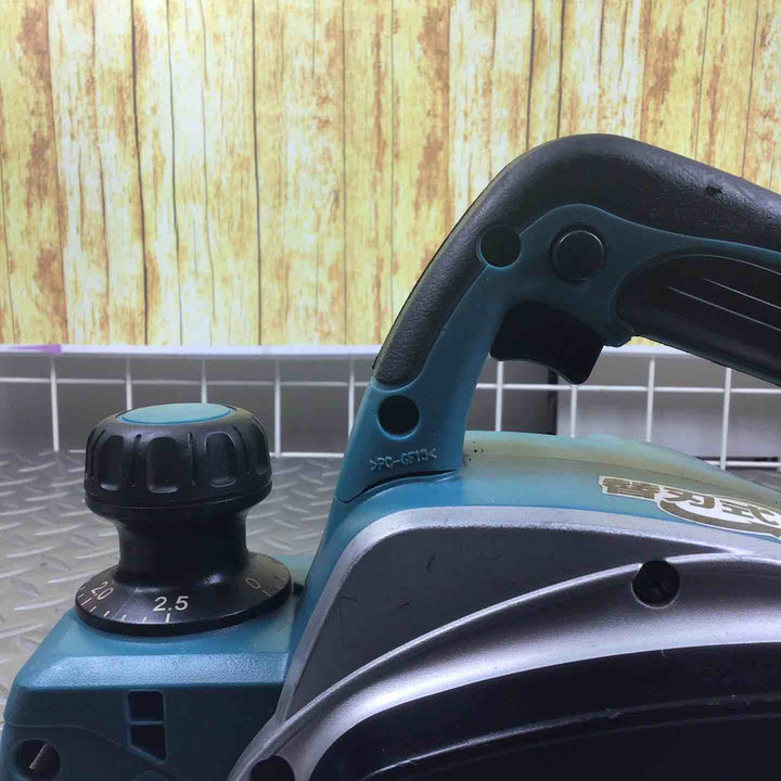 マキタ(makita) 電気カンナ KP0800A【川崎店】