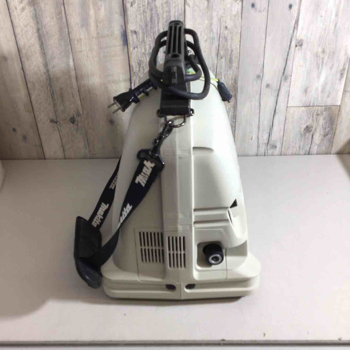 ★マキタ(makita) エアコンプレッサー AC700【戸田店】