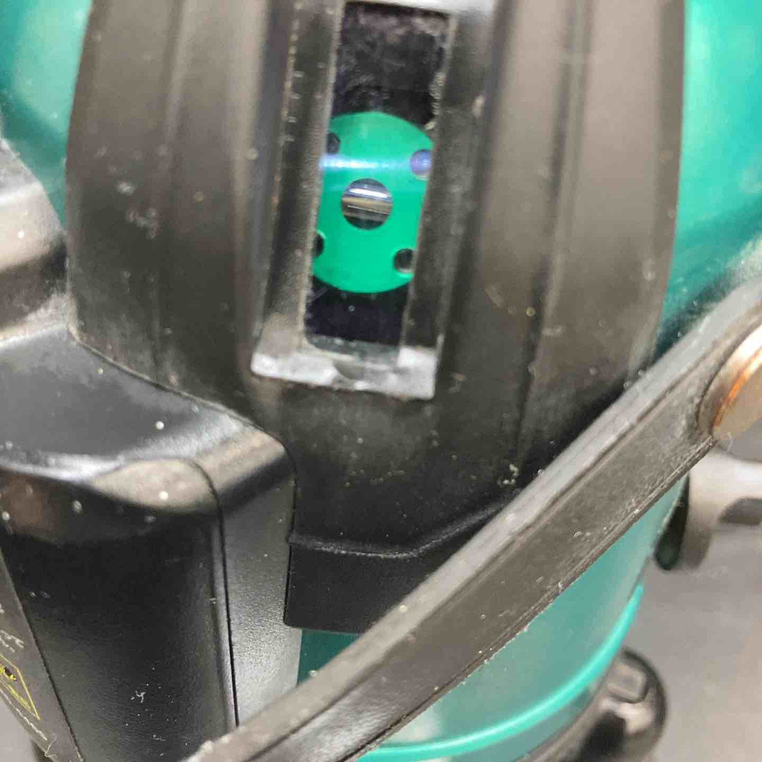 ◇VOICE レーザー墨出し器 5ライングリーンレーザー 矩十字・横 VLG-5X【川越店】