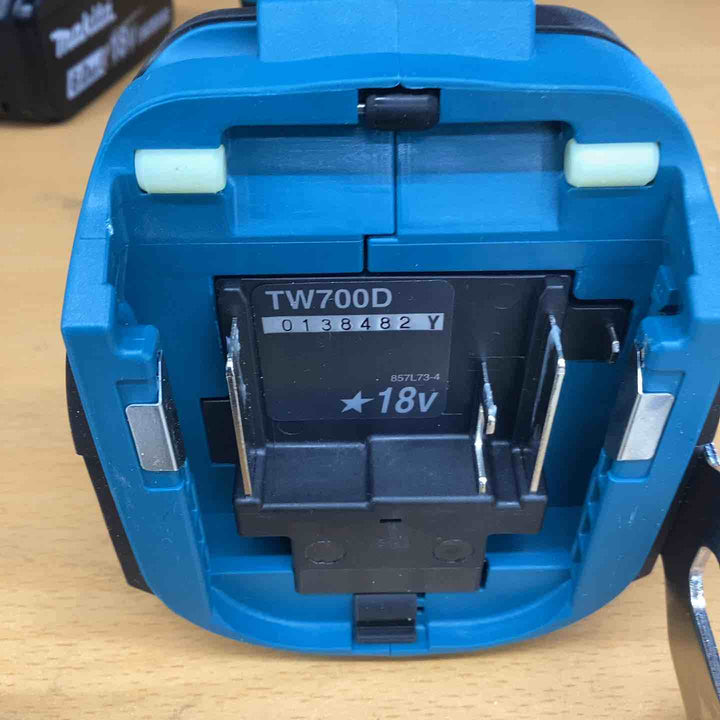 ★マキタ(makita) コードレスインパクトレンチ TW700DRGX【越谷店】