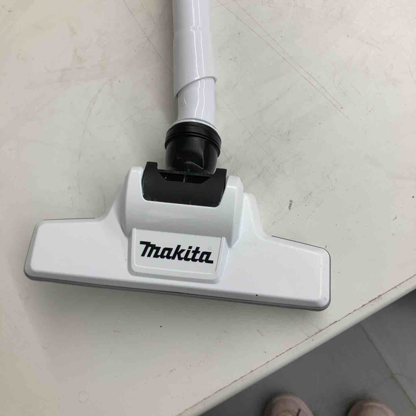 ☆マキタ(makita) コードレスクリーナー CL286FDZW 本体のみ 18V対応