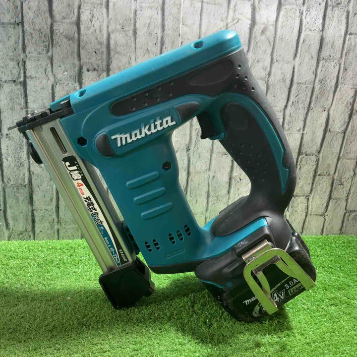 ☆マキタ(makita) 14.4V 4mm J線 コードレスタッカ ST420DRF 動作確認済【川口店】