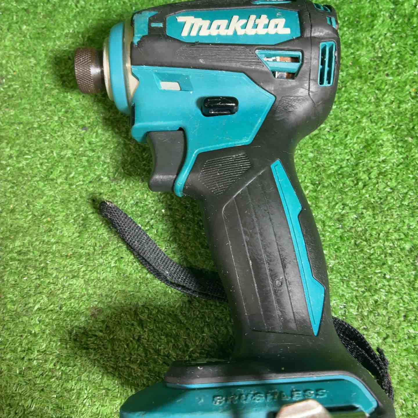 マキタ(makita) TD172DZFY コードレスインパクトドライバー バッテリー付き【市川行徳店】【店頭取引限定】【中古】管理番号：ITKH8PFWP83W 中古品】 マキタ(makita) コードレスインパクトドライバー TD172DZ