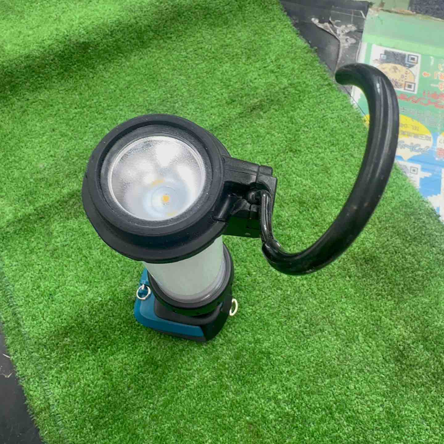 中古】 マキタ (makita) 14.4/18V コードレスLEDワークライト ML807