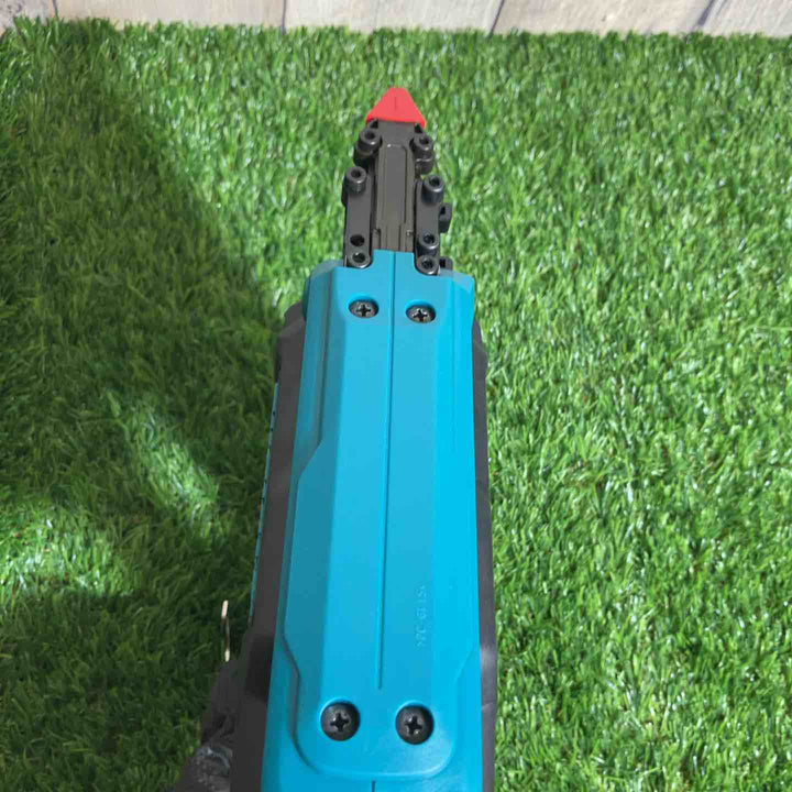 ◇マキタ 充電式35mm面木釘打ち機 FN350DZ【戸田店】