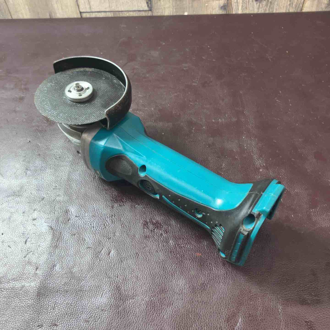 【中古品】 マキタ(makita) 100mmコードレスディスクグラインダー GA400DZ 【東大和店】
