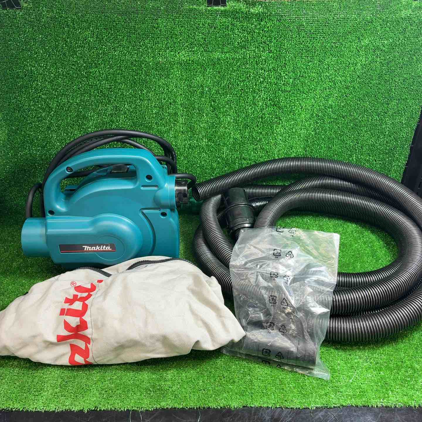 中古品】 マキタ (makita) 小型集じん機 乾式 450(P) 【藤沢店