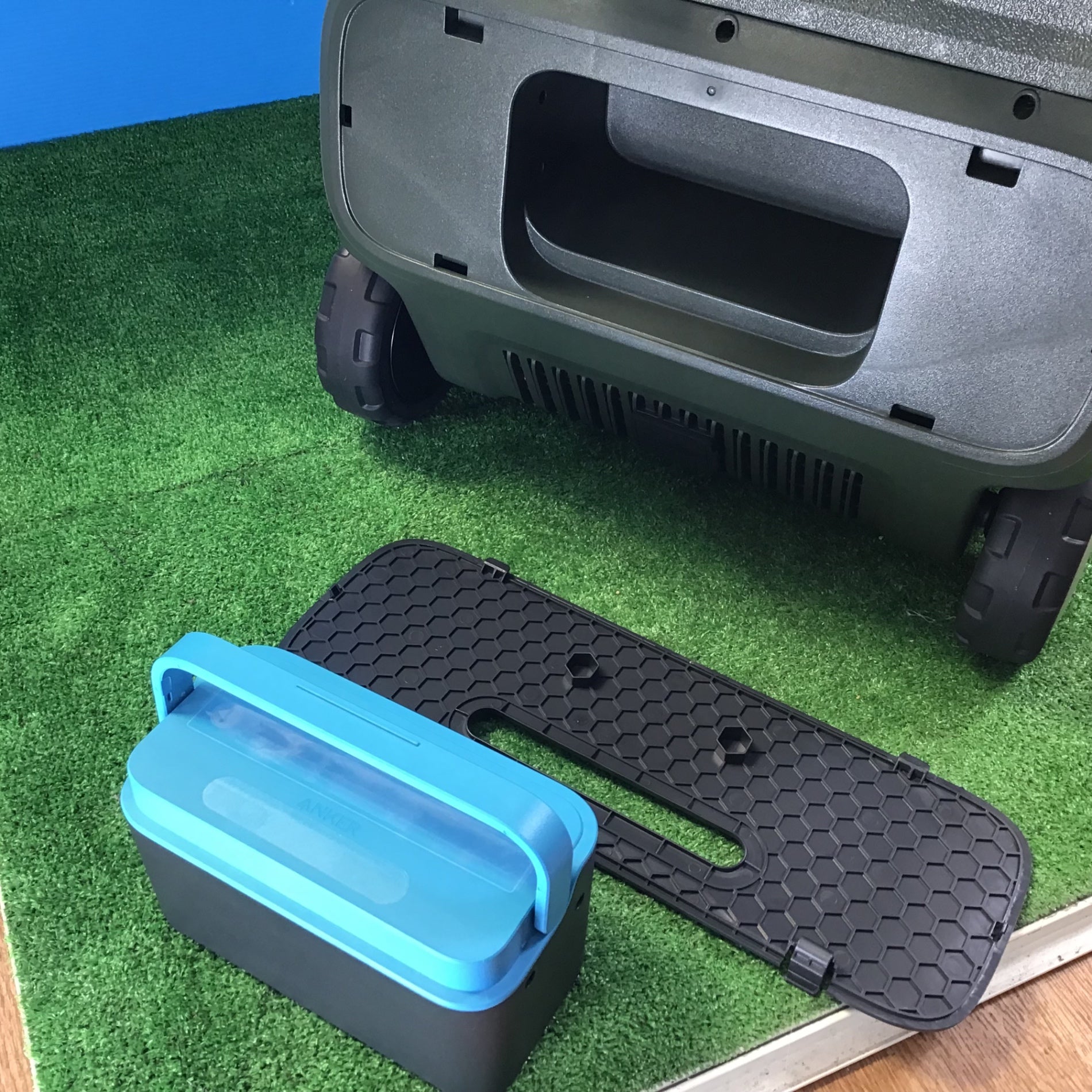 美品/店頭受取り限定】Anker(アンカー) バッテリー搭載ポータブル