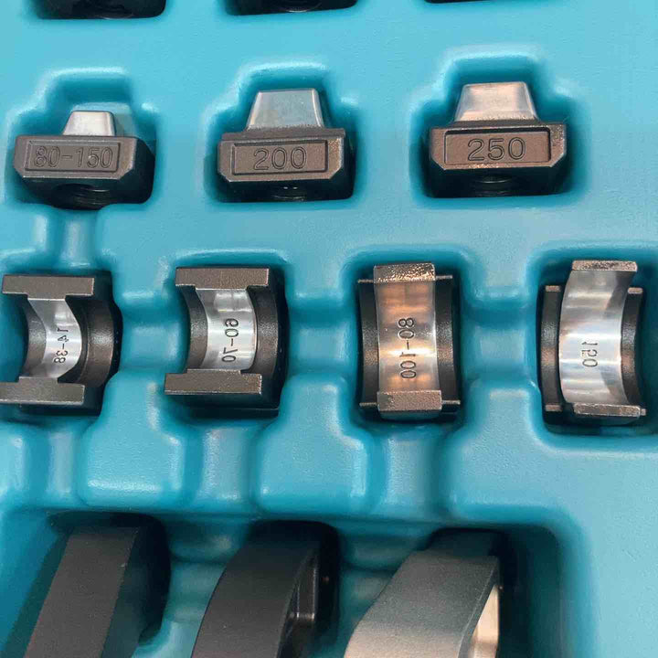 ★マキタ(makita) コードレス圧着機 TC300DRG【八潮店】