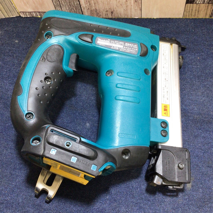 ○マキタ(makita) コードレスタッカ ST120DZK【八潮店】