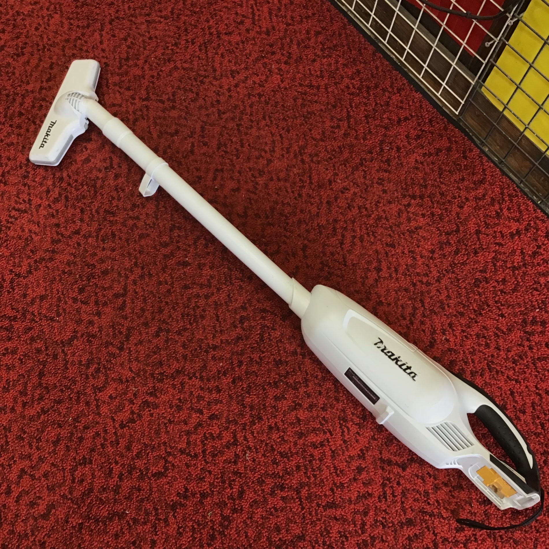 ☆マキタ(makita) コードレスクリーナ 18V CL182FDZW【戸田店】 【公式