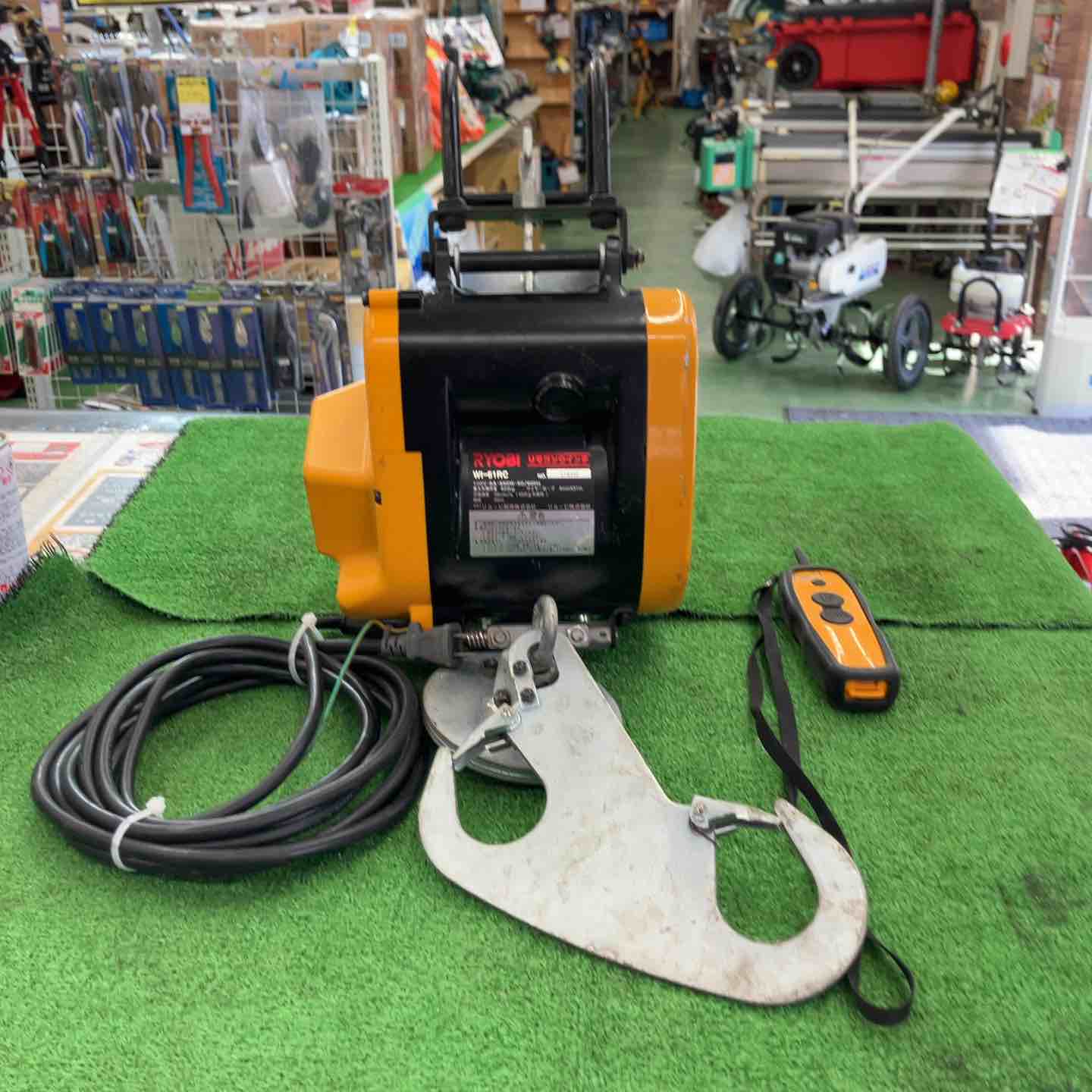 中古品/状態良好】RYOBI リョービ ワイヤレスリモコン付ウインチ