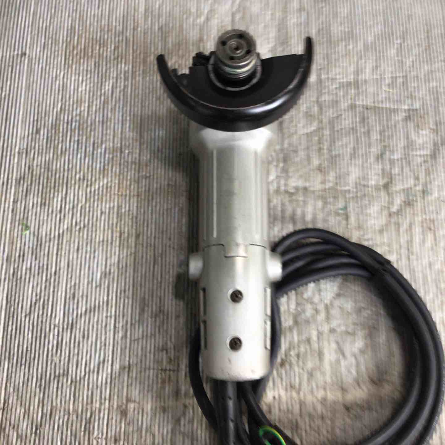 新品！未使用！マキタ ディスクグラインダ 9520L になります. mMDmk41El4Z59Af3v2PxHWm8ik1OAM