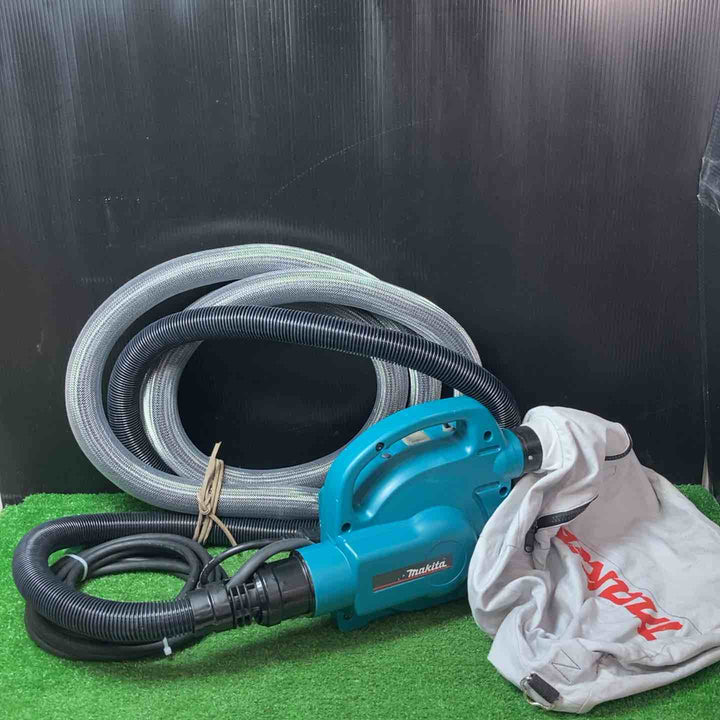 【中古品】★マキタ(makita) 小型集じん機 乾式 450(P)ホース付き【岩槻店】