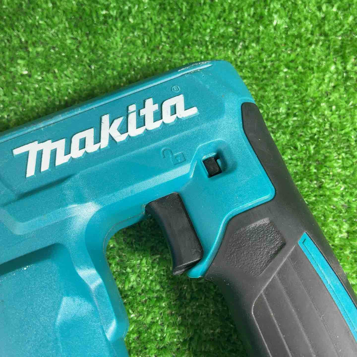 マキタ 充電式タッカー ST312DZ【藤沢店】