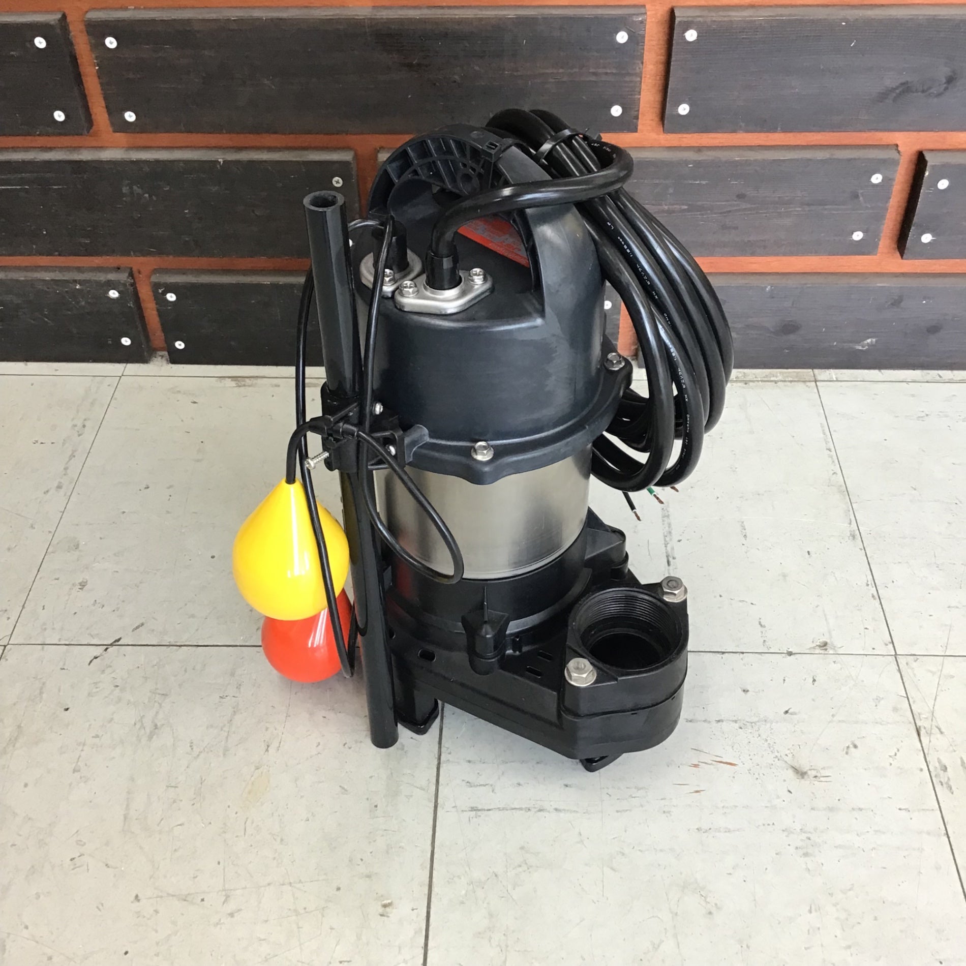 中古品】 新明和工業/SHINMAYWA 200V水中ポンプ・CRS501DT 【鴻巣店