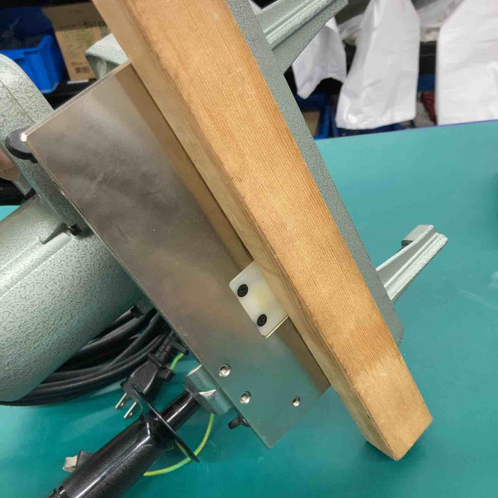 ◇マキタ(makita) 小型ミゾキリ 溝切 3004A　本体のみ【戸田店】
