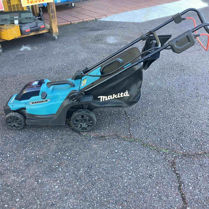 【店頭受取り限定】マキタ(Makita) 330ミリ充電式芝刈機 18V バッテリ、充電器別売 MLM330DZ 青【越谷店】