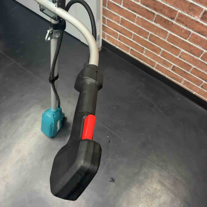 【店頭受取り限定】マキタ(makita) コードレス草刈機 MUR190SDZ【藤沢店】