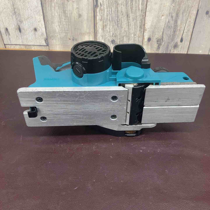 【中古品】 マキタ(makita) 14.4V コードレスカンナ KP140DRF フルセット品 【東大和店】