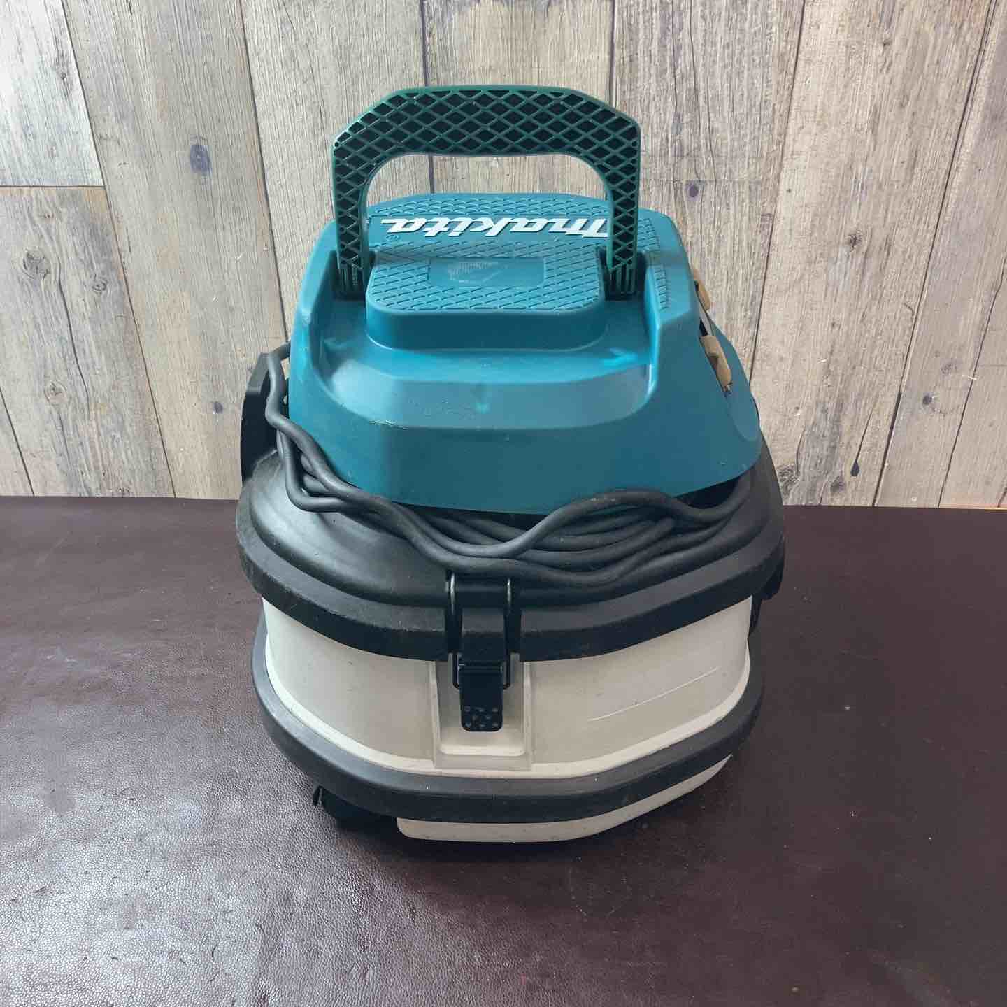 中古品】 マキタ(makita) 乾式 集じん機 482(P) 【東大和店】 – アクト