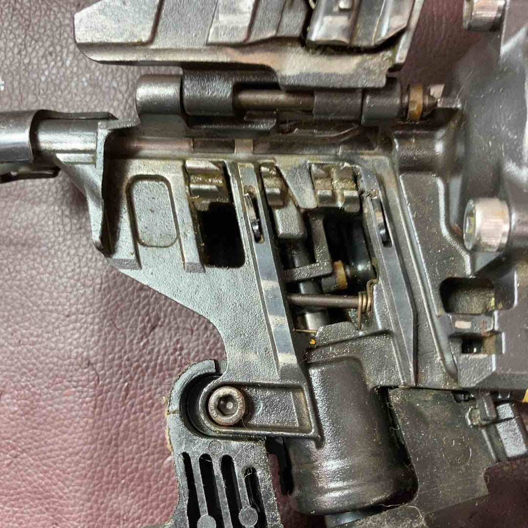 【中古品】 マックス(MAX) 50mm 常圧エア釘打ち機 CN-565S 【東大和店】