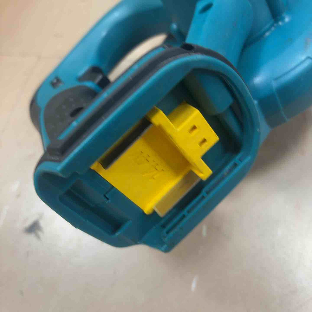 ☆マキタ(makita) コードレスブロワ UB142DZ【草加店】
