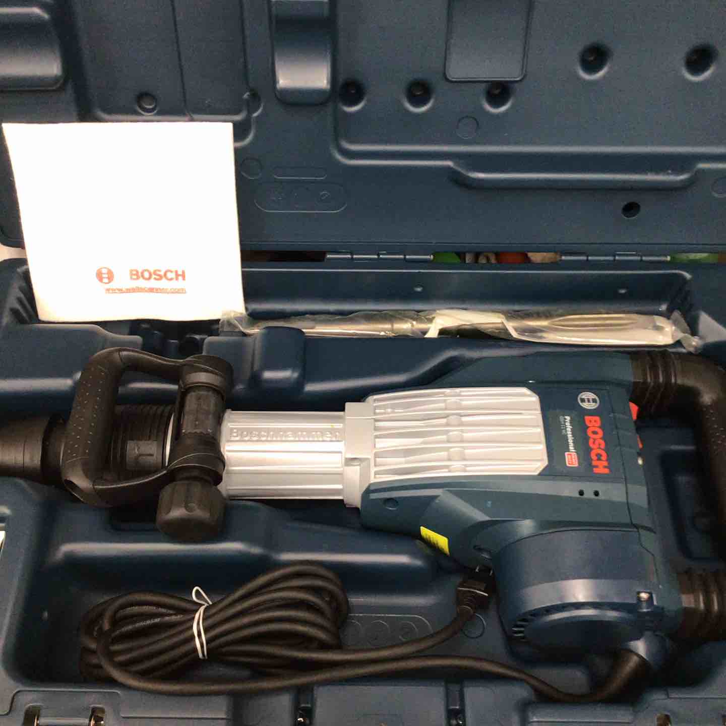 ★ボッシュ(BOSCH) 電動ハンマー GSH11VC【町田店】 ☆ボッシュ(BOSCH) 電動ハンマー GSH11VC【町田店】 – アクトツール