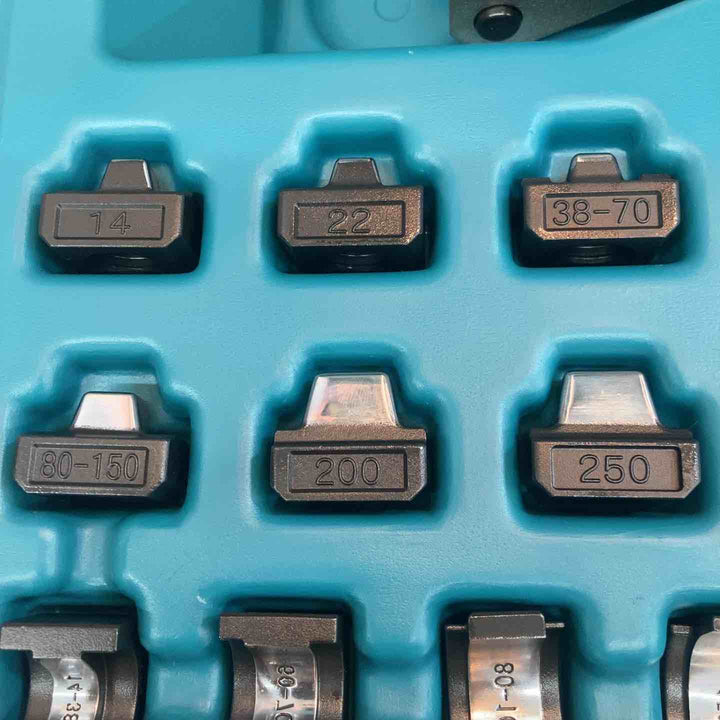 ★マキタ(makita) コードレス圧着機 TC300DRG【八潮店】