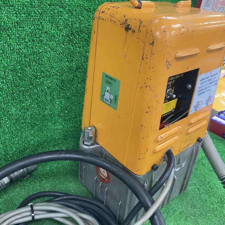 ◇泉精器(IZUMI) 電動リモコン式油圧ポンプ R14E-F【川崎店】