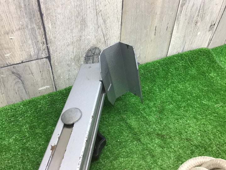 日晴金属 エアコンアップ UP-50H-MINI 2連はしご用 室外機吊り上げ たすかるくんシリーズ【富山店】●吊