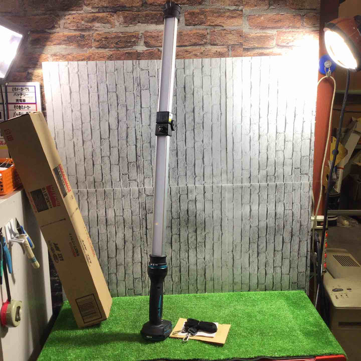 ★マキタ(makita) コードレスLEDライト ML818【川口店】