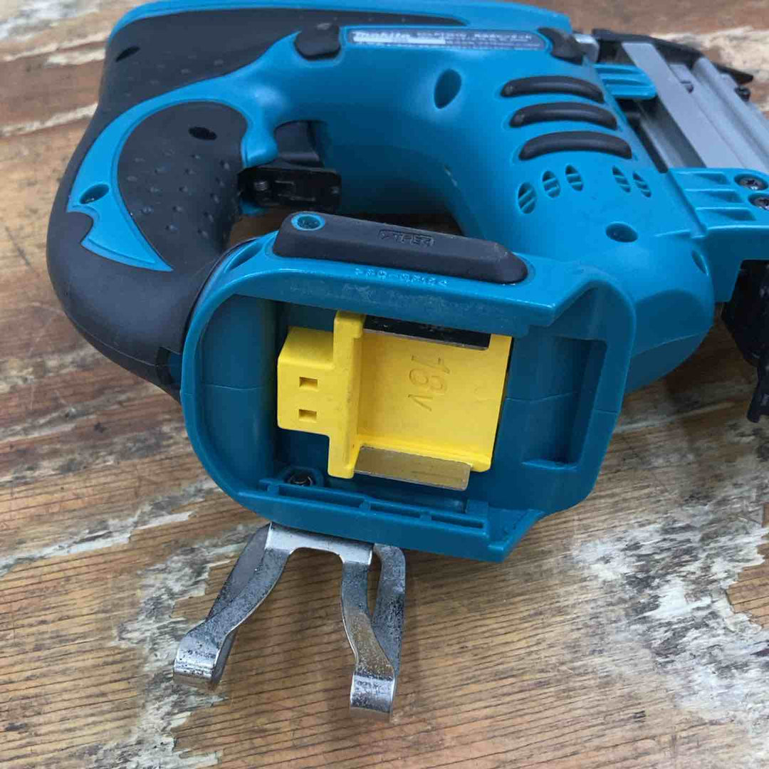 ☆マキタ(makita) コードレスピンタッカ PT351DZ【柏店】