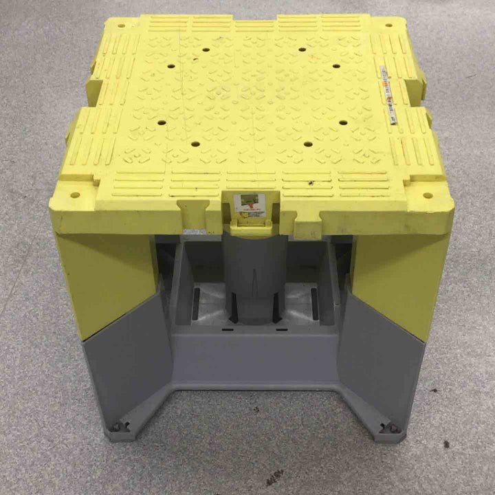 ALINCO アルインコ ステップキューブ 1.47kN 樹脂製作業台 天面500㎜x500㎜ 高さ【八潮店】