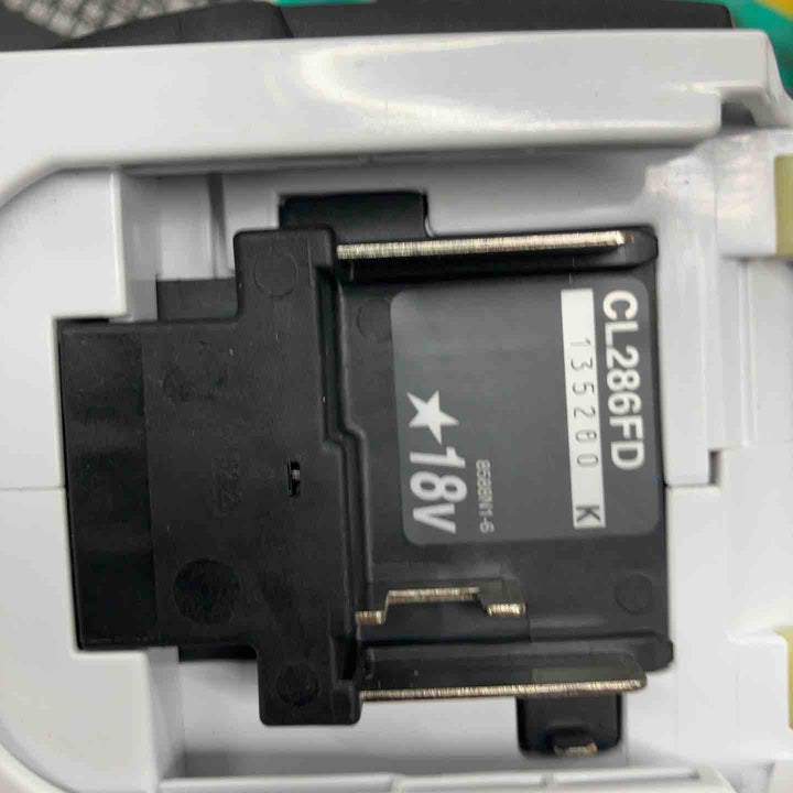 ★マキタ(makita) コードレスクリーナー CL286FDZW　本体のみ【戸田店】